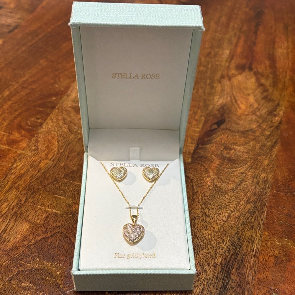 NIB Stella Rose London Gold & Rhinestone Heart Jewelry Set